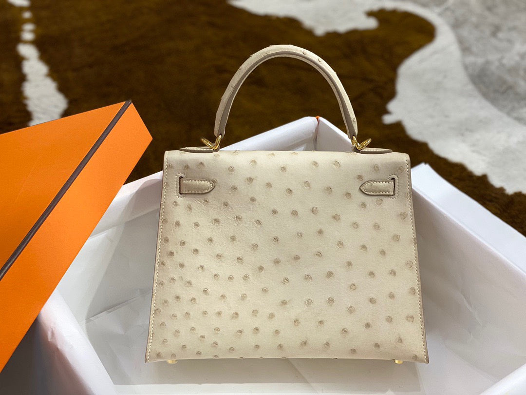 Hermes Kelly 25 Ostrich Leather Beige With Gold Hardware