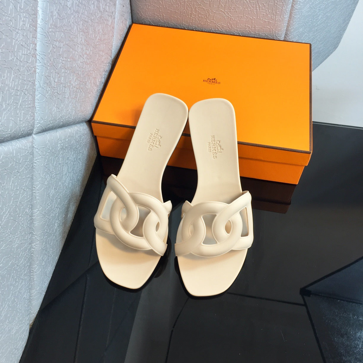 Hermes | Open Toe Rubber Sole Nude Mules Slides