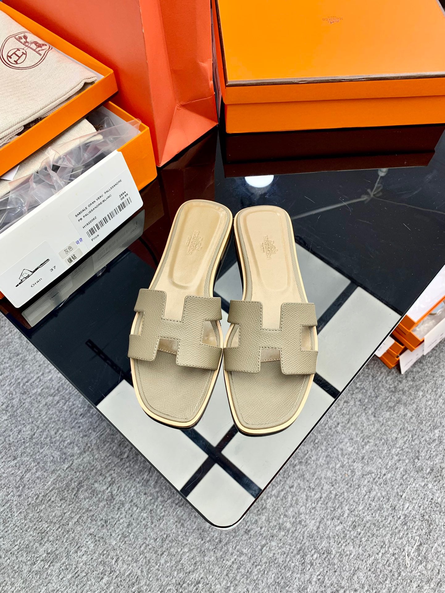 Hermes Oran Sandals In Gray Epsom Leather