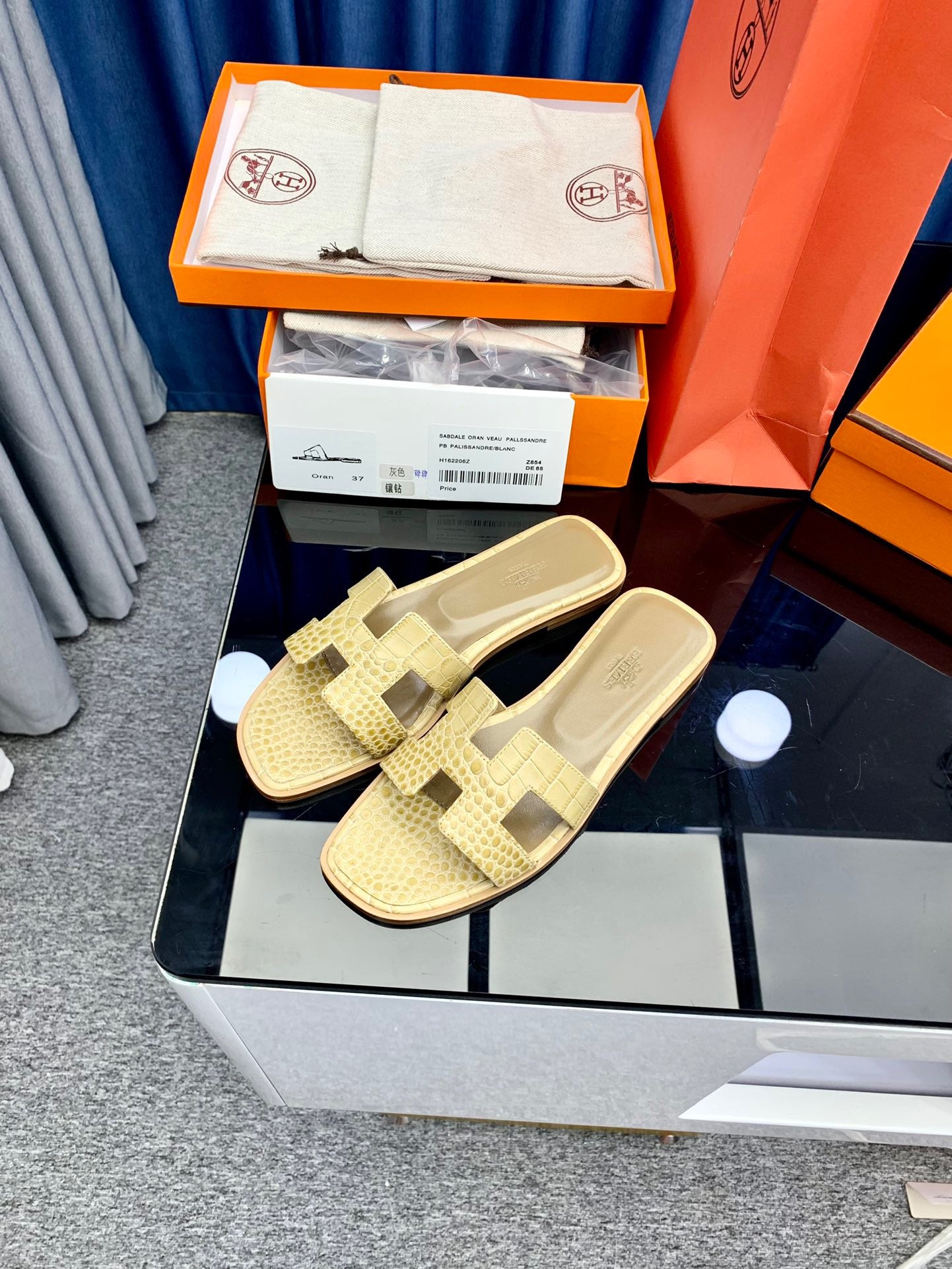 Hermès Oran Sandals Jaune Poussin Niloticus Crocodile