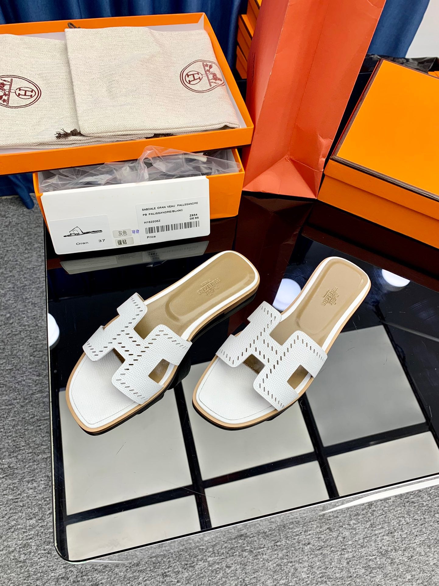 Hermes Oasis Sandals In White Perforated Epsom Leather