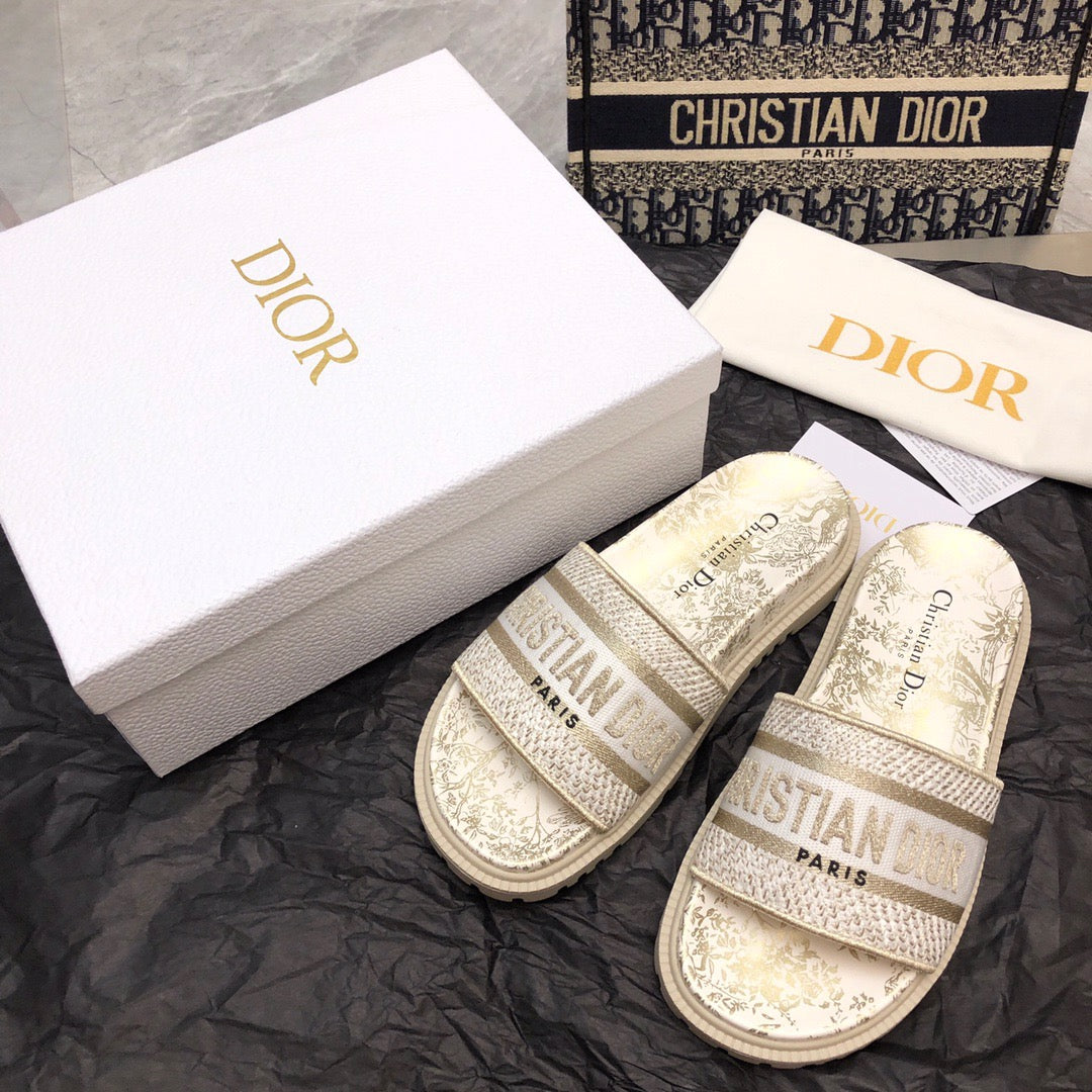 Dior Dway Mule With Thick Sole Golden Color