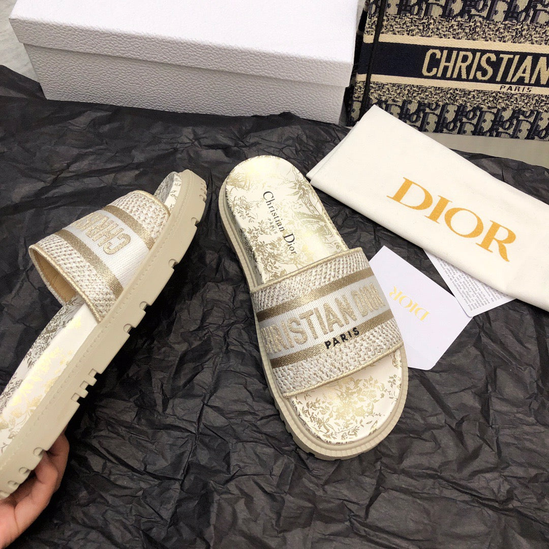 Dior Dway Mule With Thick Sole Golden Color