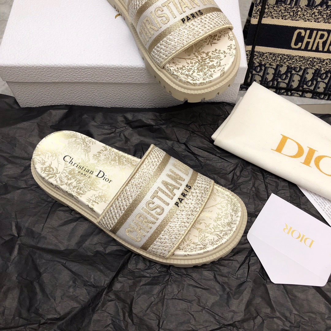 Dior Dway Mule With Thick Sole Golden Color