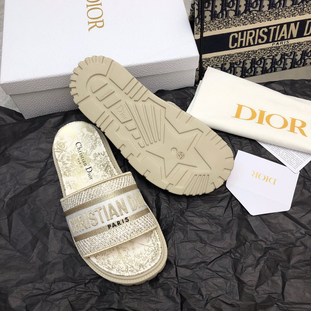 Dior Dway Mule With Thick Sole Golden Color