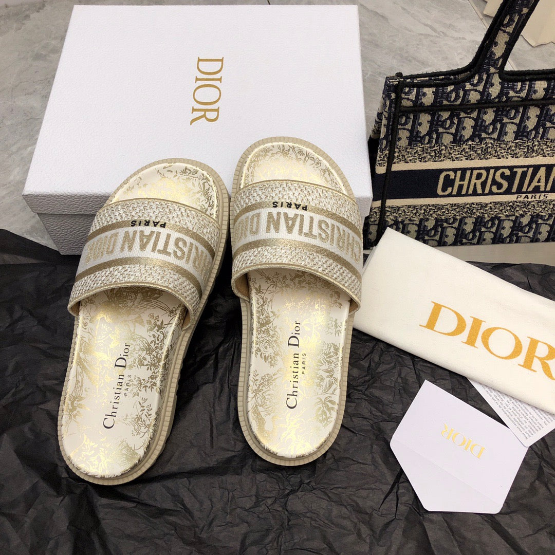 Dior Dway Mule With Thick Sole Golden Color