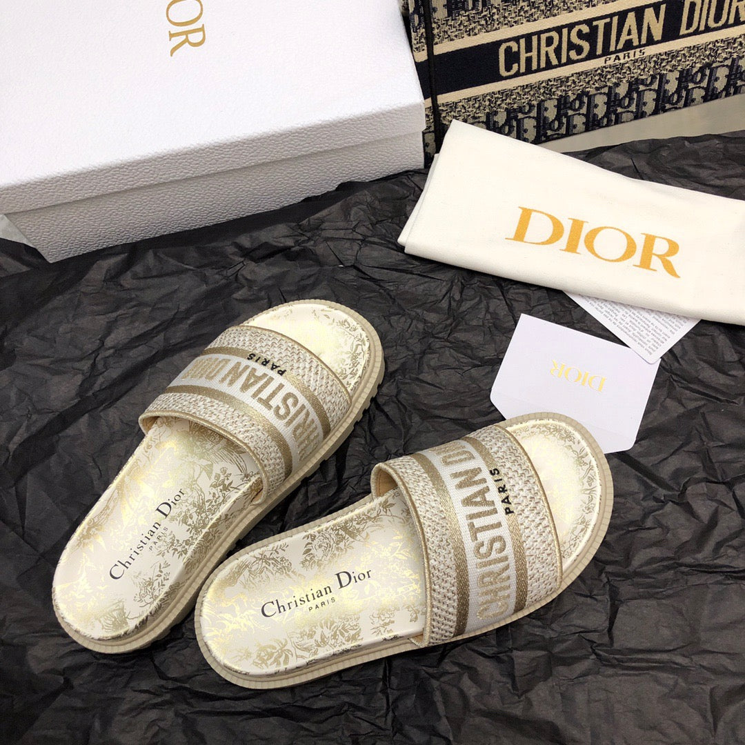 Dior Dway Mule With Thick Sole Golden Color