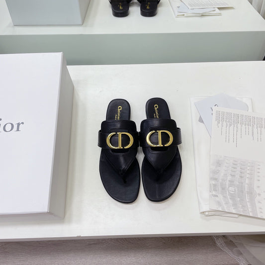 Christian Dior Off Black Leather 30 Montaigne Thong Flats