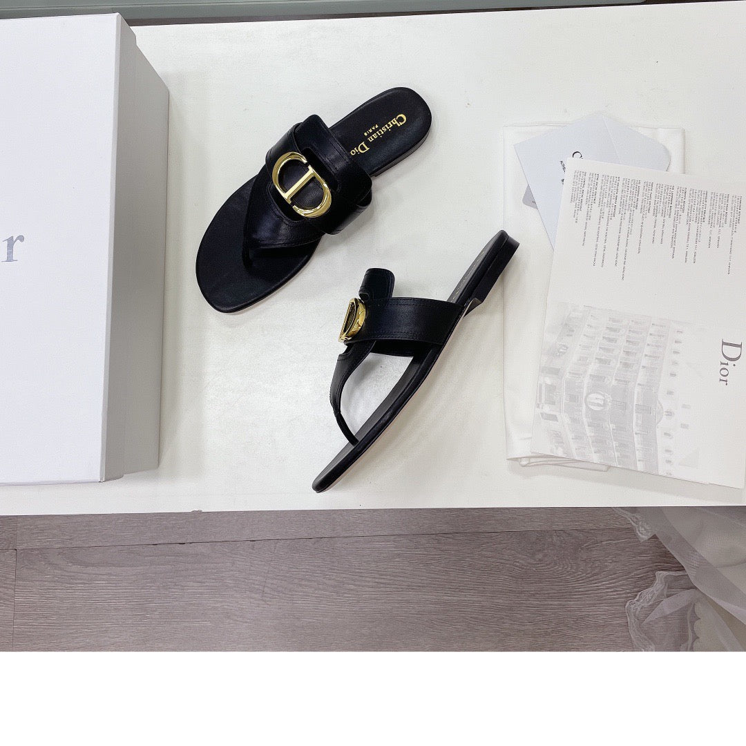 Christian Dior Off Black Leather 30 Montaigne Thong Flats