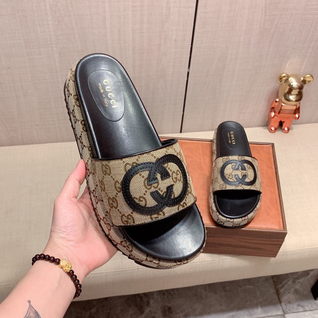 Gucci  Fashionable Thick Sole Slides