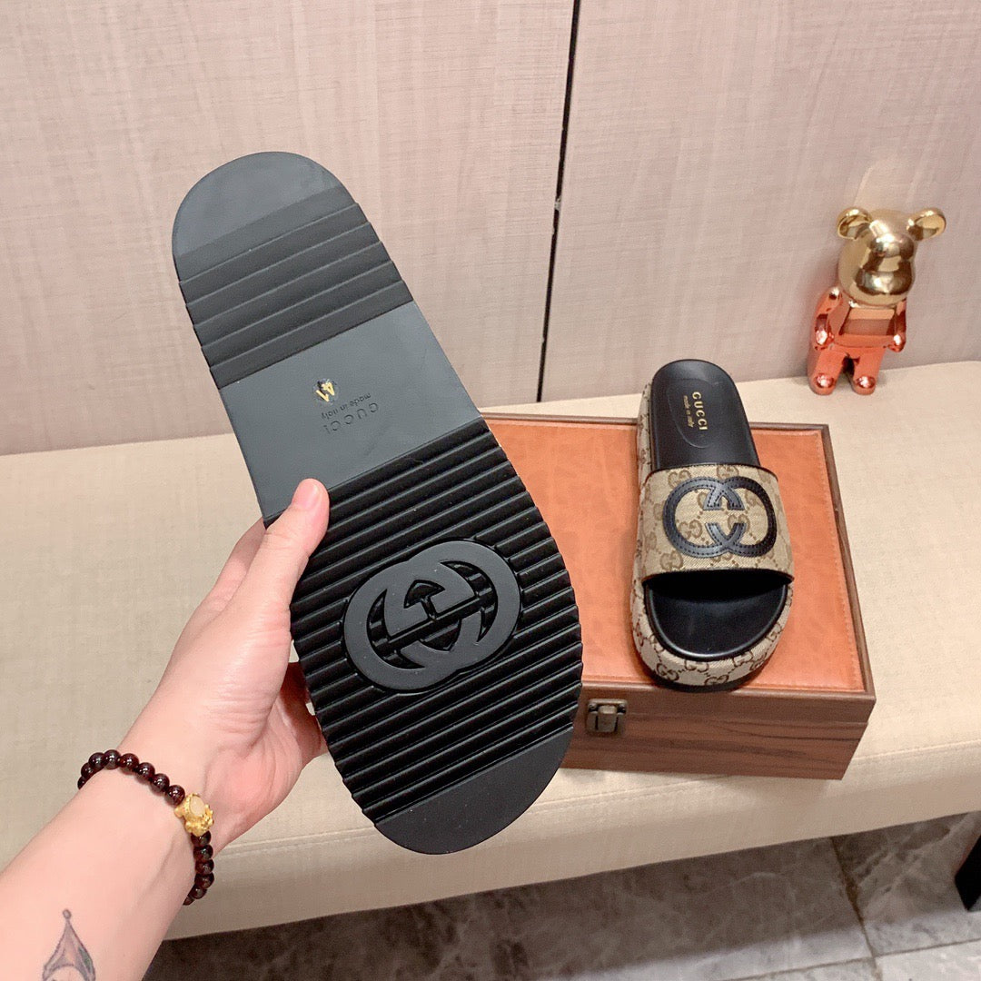 Gucci  Fashionable Thick Sole Slides