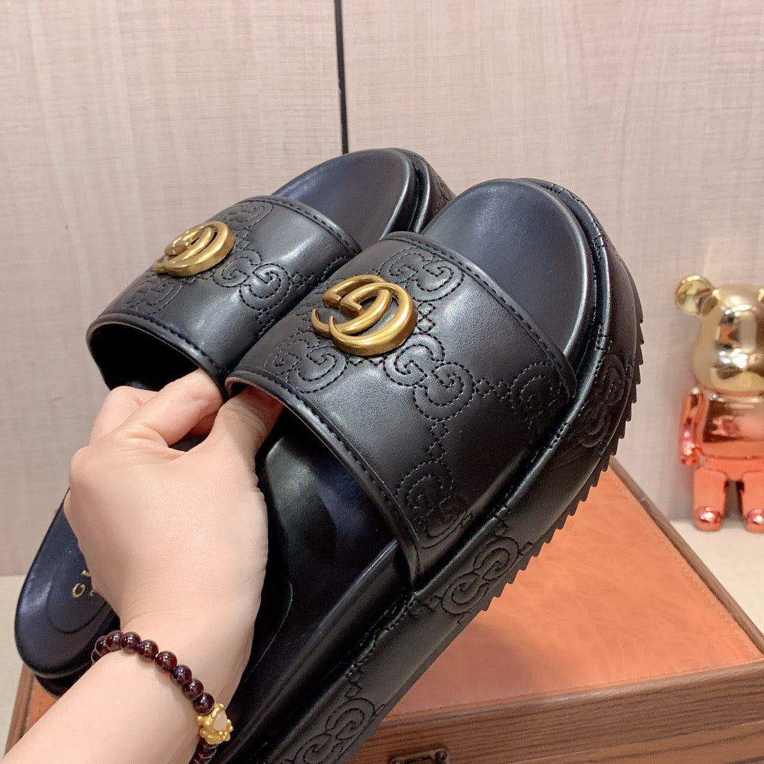 Gucci CG Slides In Black