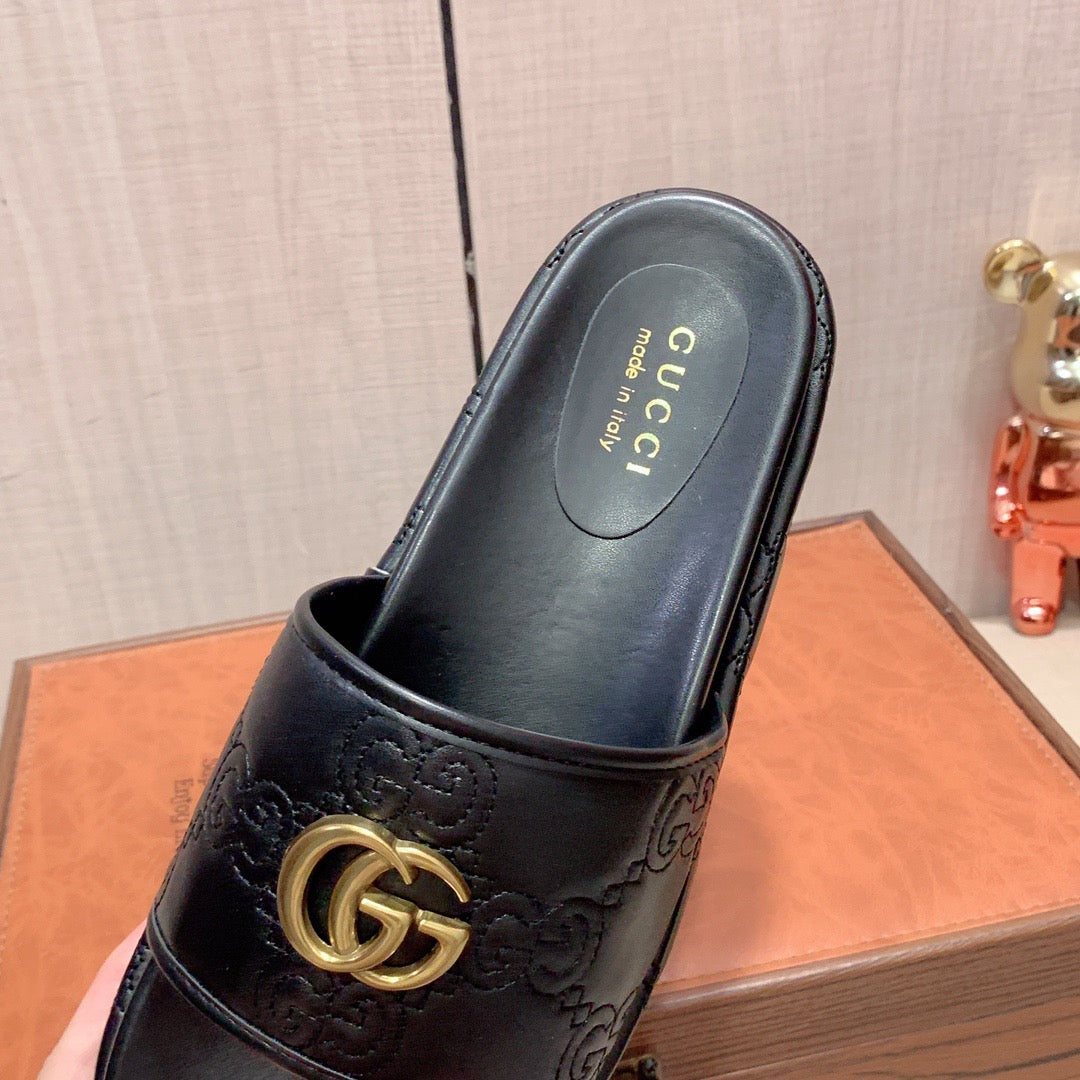 Gucci CG Slides In Black