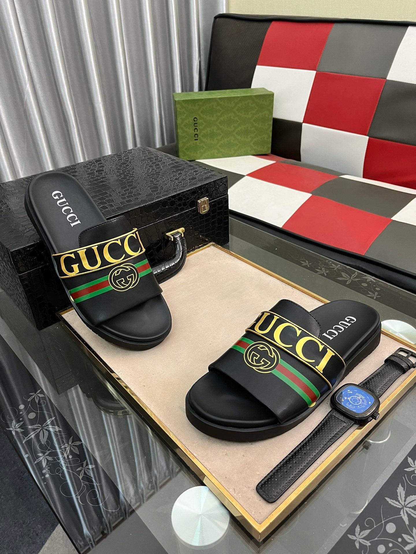 Gucci Slides With Logo In Black