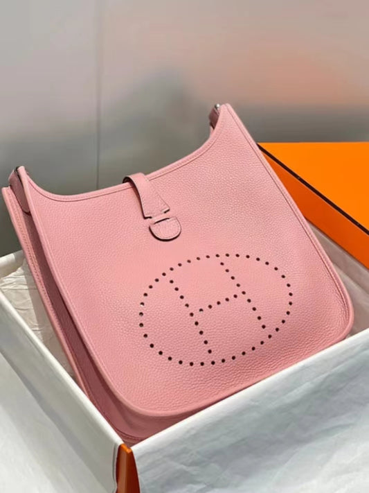 Hermes Evelyne III 29 Bag In Pink Taurillon Clemence Leather